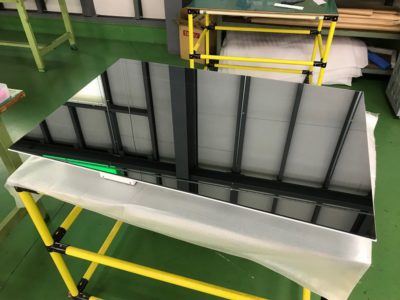 OEM装置組立において最も重要なこととは? | 精密板金加工 配線組立.com ミラーロイド (デジタルサイネージ)