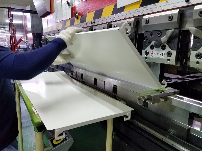 筐体向けの精密板金加工におけるポイントとは？