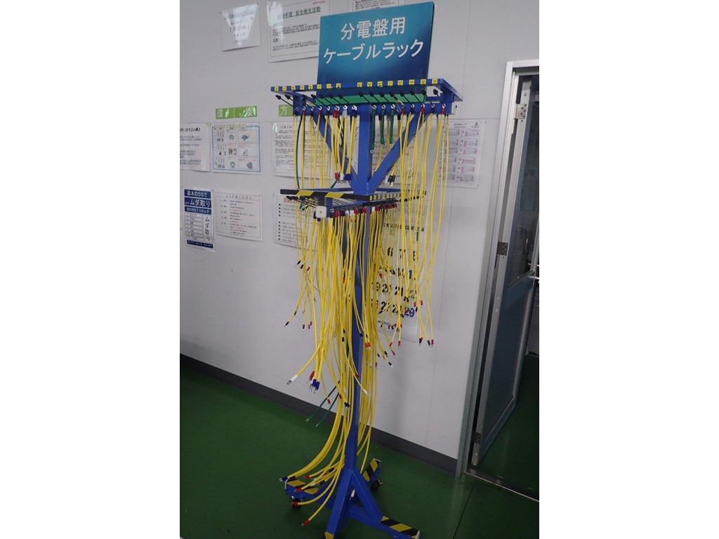ケーブルラック