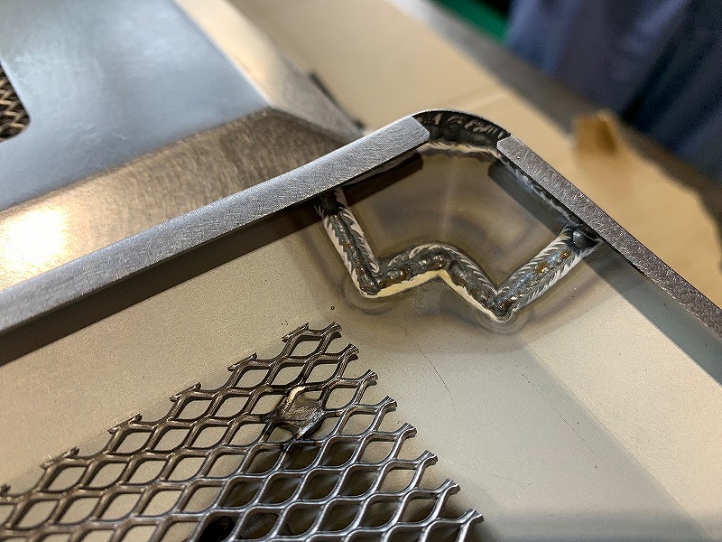 空気清浄機フィルター 精密板金加工品