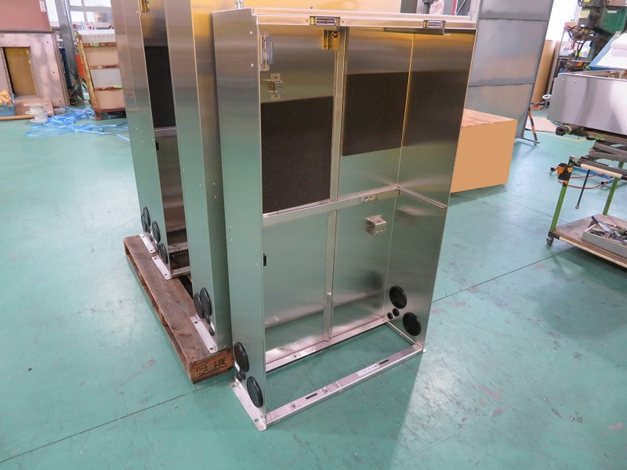 給水装置用 精密板金加工筐体