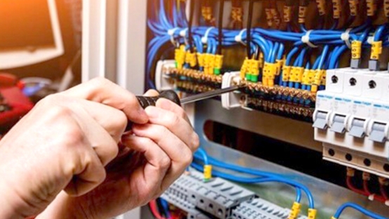 電子・電気機器