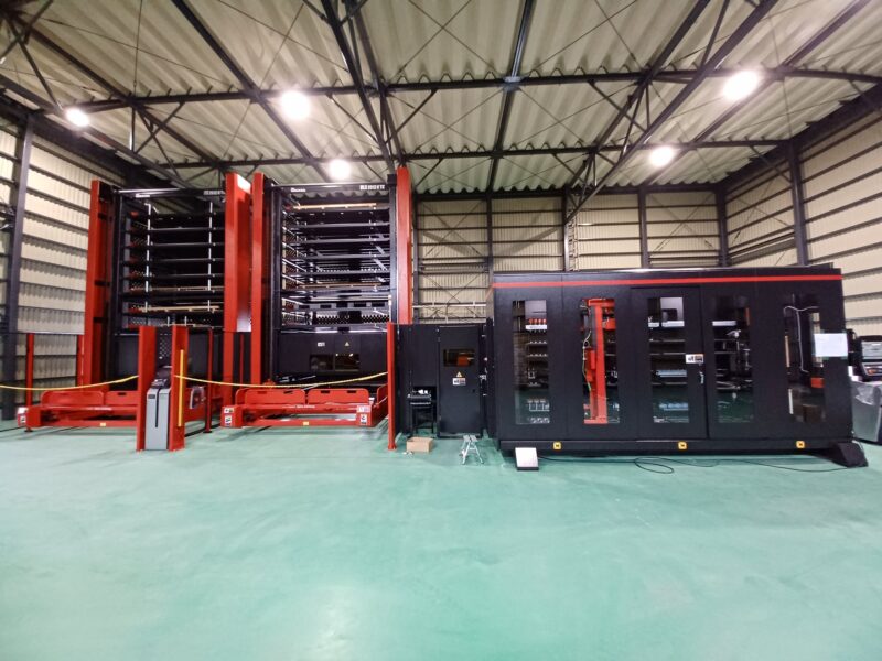 高品位・高速の板金加工を実現するファイバーレーザー複合機