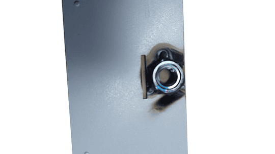 ナット付け工程後　曲げ加工